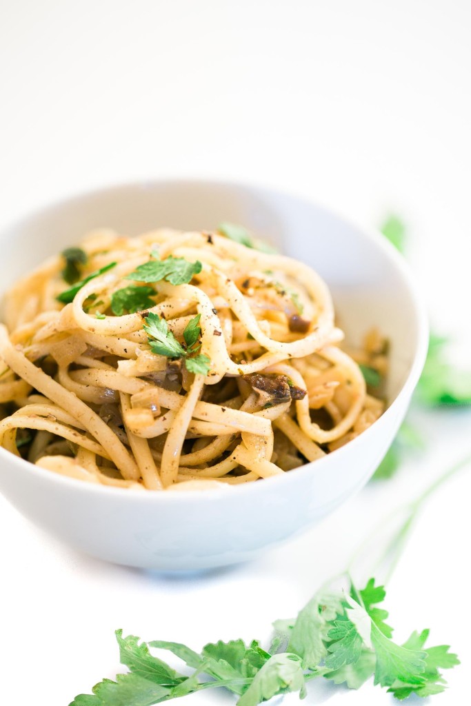 Quick Linguine Porcini Mushrooms, Truffles, Garlic & Parsley